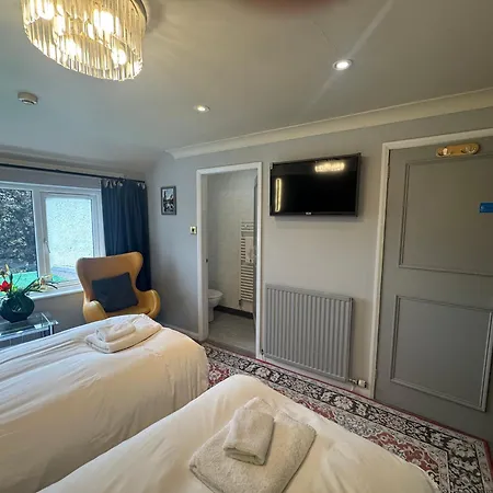 & - Stylish With Breathtaking Views - Longer, Save Hotel Ambleside