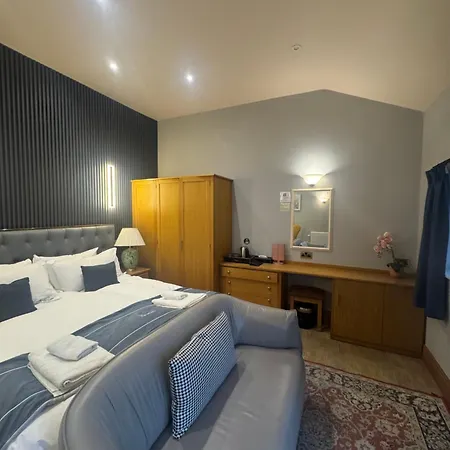 Hotel & - Stylish With Breathtaking Views - Longer, Save