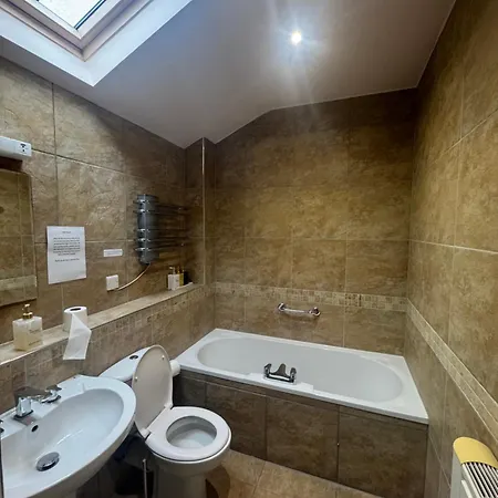 Hotel & - Stylish With Breathtaking Views - Longer, Save Ambleside