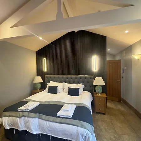 Hotel & - Stylish With Breathtaking Views - Longer, Save 4*