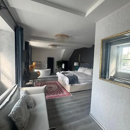 Hotel & - Stylish With Breathtaking Views - Longer, Save