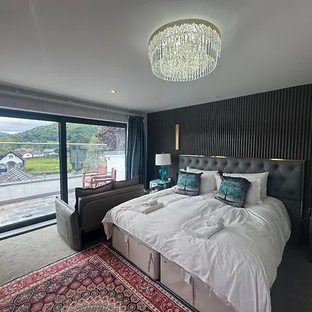 & - Stylish With Breathtaking Views - Longer, Save فندق 4*
