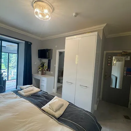 & - Stylish With Breathtaking Views - Longer, Save ホテル 4*
