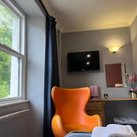 & - Stylish With Breathtaking Views - Longer, Save Ambleside