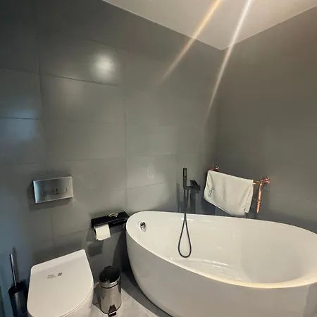 Hotel & - Stylish With Breathtaking Views - Longer, Save Ambleside