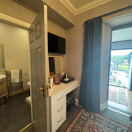 & - Stylish With Breathtaking Views - Longer, Save 4*